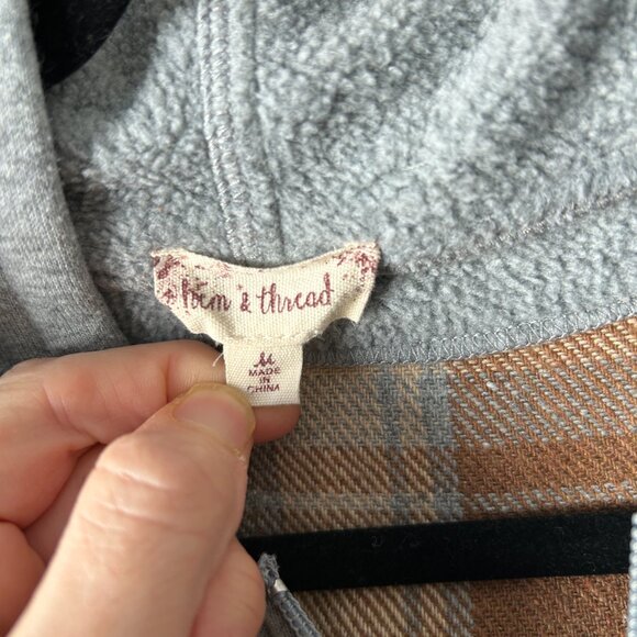 Hem & Thread Zip up Flannel - Picture 2 of 2